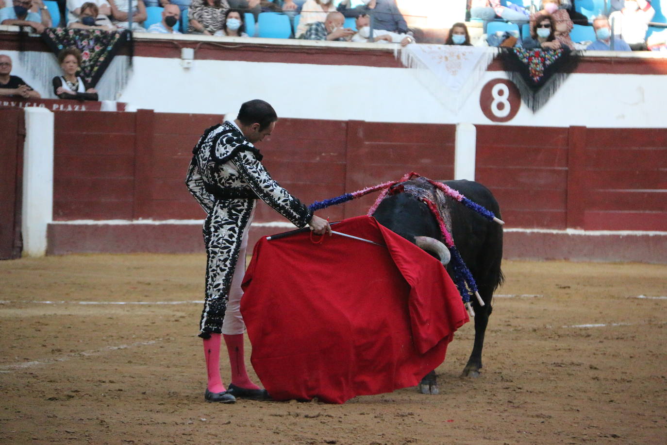 Fotos: Las mejores imágenes de Enrique Ponce en la plaza de toros de León