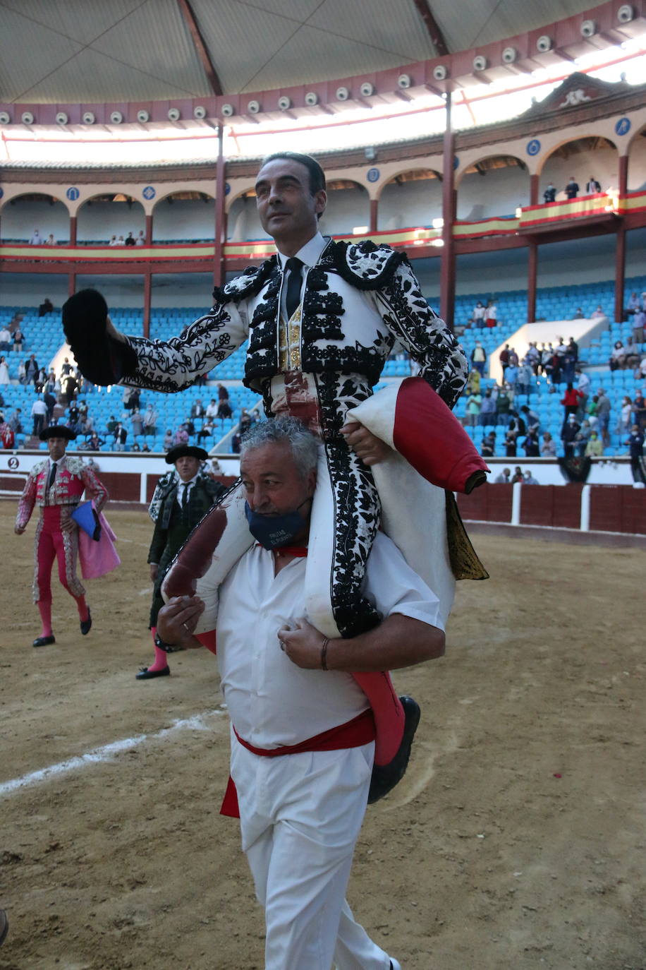 Puerta grande para Pablo Hermoso y Enrique Ponce