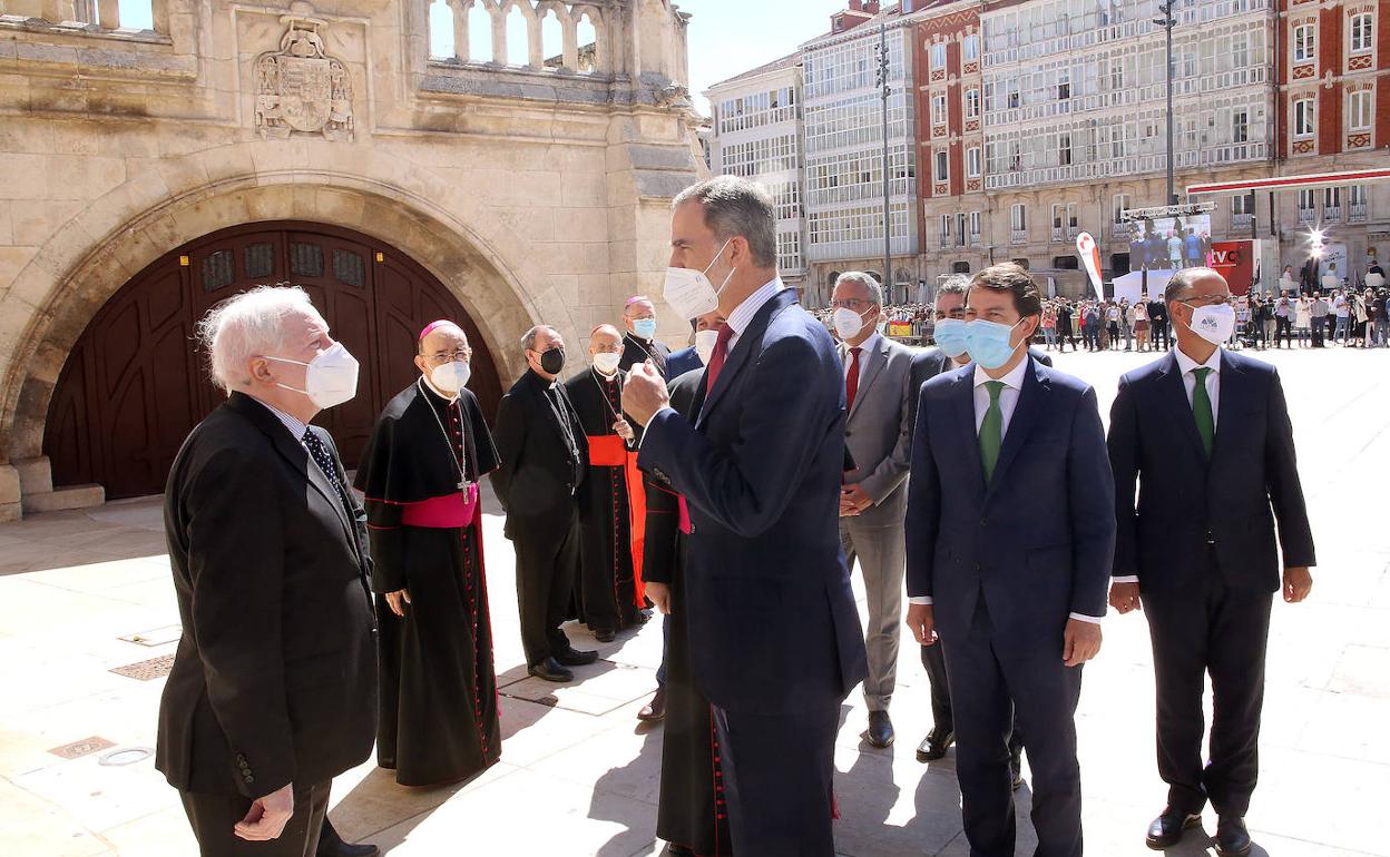 El rey en su llegada a la catedral burgalesa. 