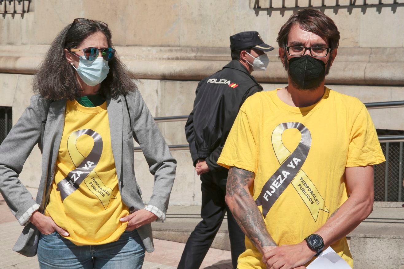 Los interinos leoneses vuelven a la calle para exigir que se acabe «con un fraude de ley». 