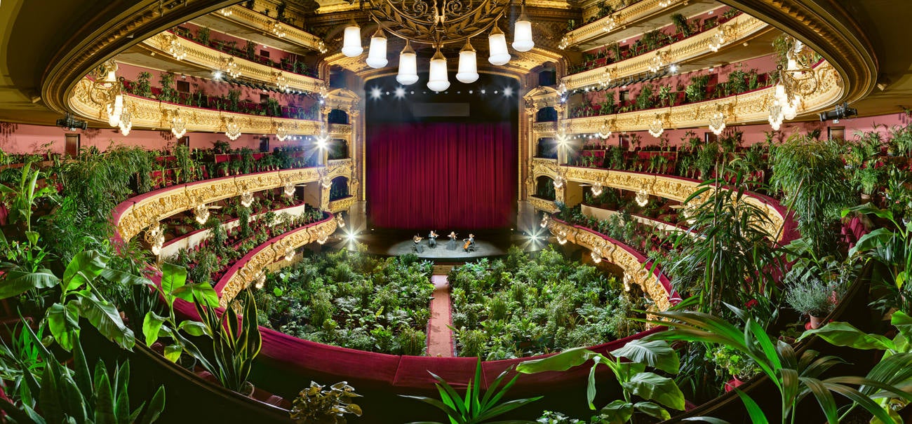 La leonesa María Luisa Fernández comparte exposición con otros catorce artistas de Castilla y León, como esta obra, 'Concierto para el Bioceno 7' del vallisoletano Eugenio Ampudia.