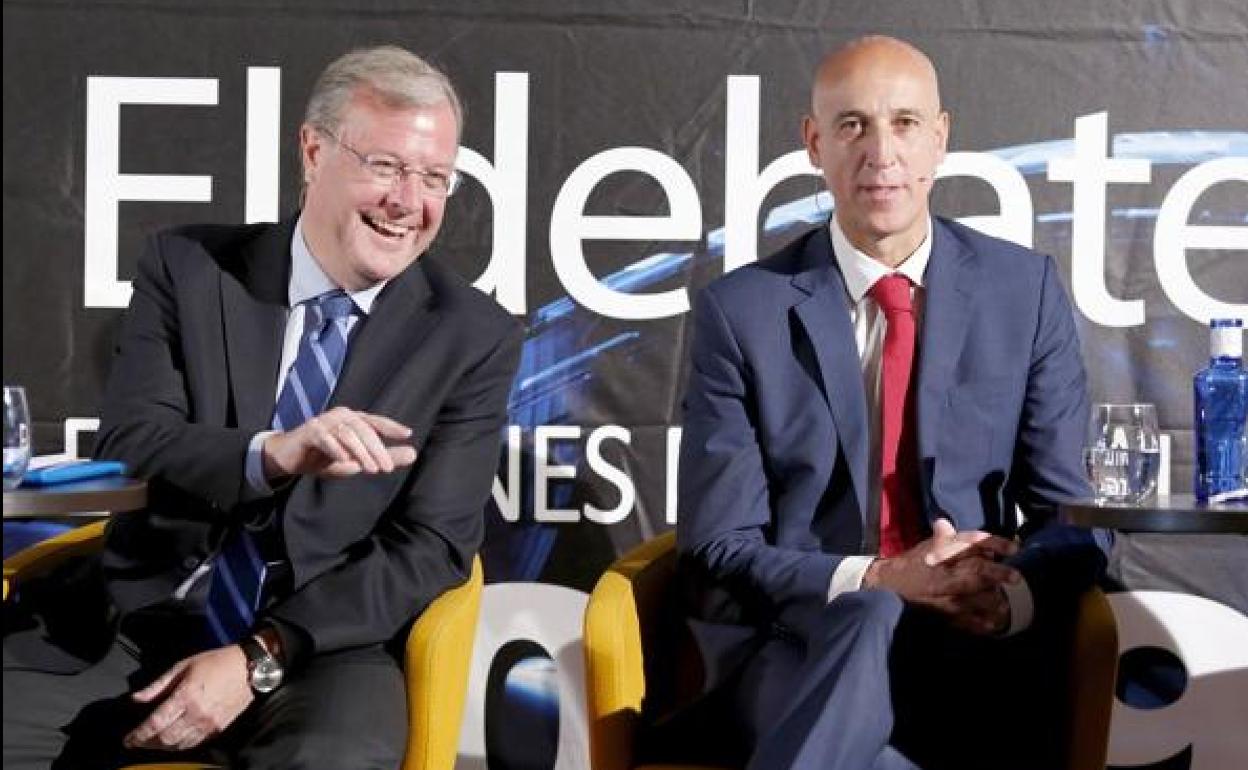 Silván y Diez, durante un debate en campaña electoral en leonoticias. 