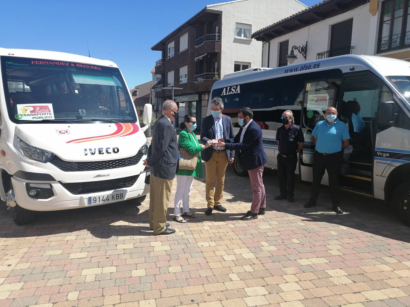 El delegado de la Junta presenta la oferta para Astorga y Benavides