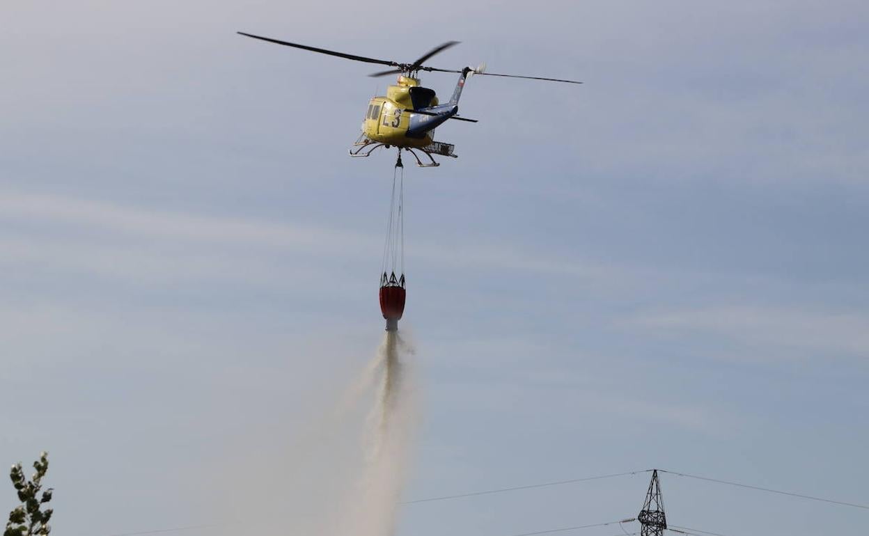 Imagen de archivo de un incendio en Santa Oleja en 2019. 