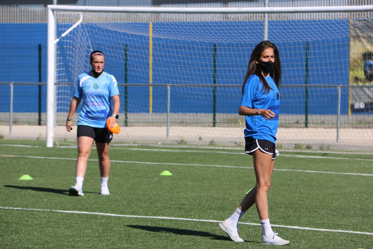 El Campus Diego Calzado organizó una jornada de tecnificación con jugadoras profesionales de fútbol femenino.