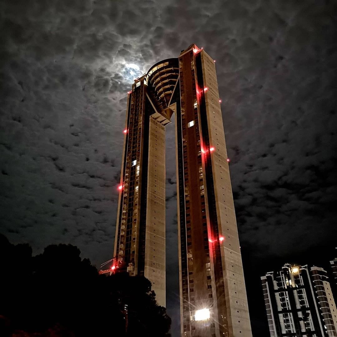 Fotos: Benidorm estrena el rascacielos de viviendas más alto de la UE