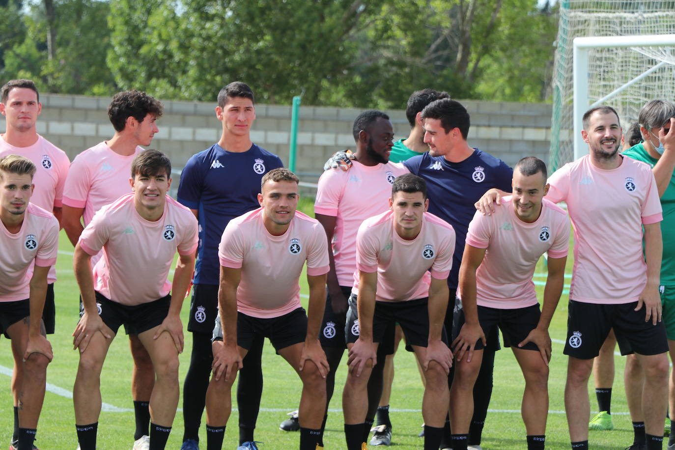 El conjunto leonés inicia los entrenamientos de una nueva campaña a la espera de completar su plantilla.