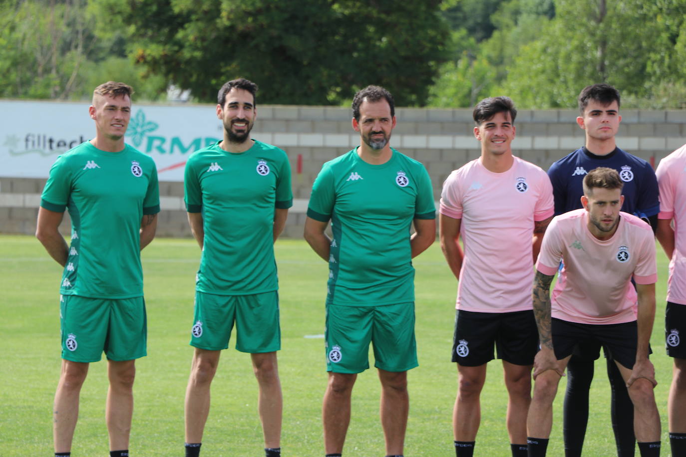El conjunto leonés inicia los entrenamientos de una nueva campaña a la espera de completar su plantilla.