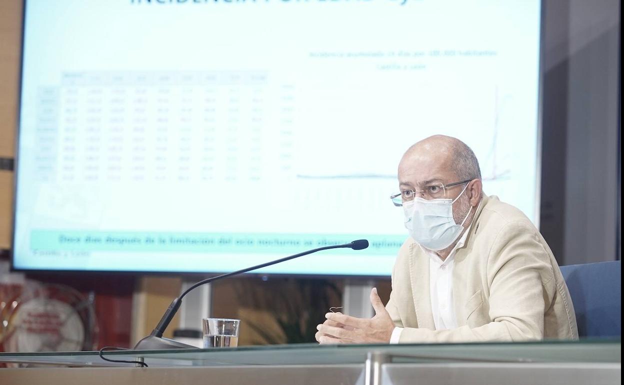 Francisco Igea durante el consejo de gobierno.