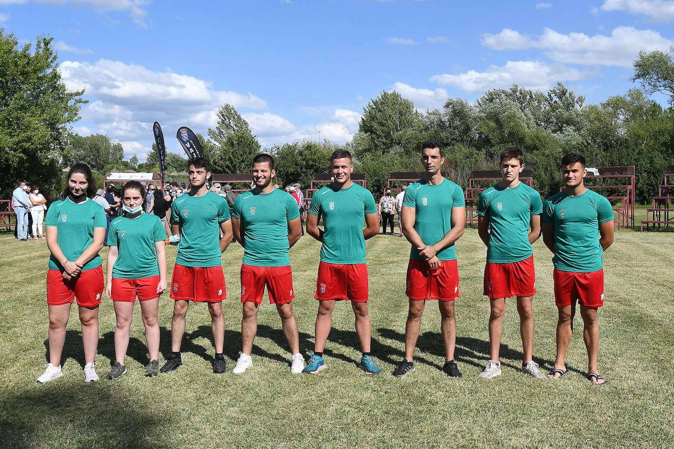 La Junta de Castilla y León anuncia la firma de la creación de una Federación Deportiva de la Lucha Leonesa en la presentación del Corro de Alcaldes de Valdefresno