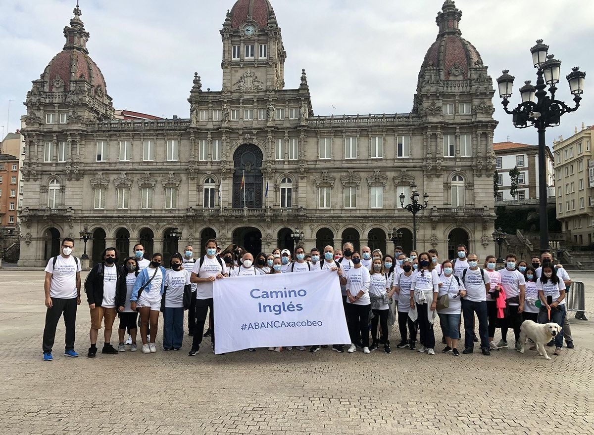 300 empleados de ABANCA emprenden el Camino de Santiago desde 13 tramos diferentes en apoyo al Xacobeo 21-22