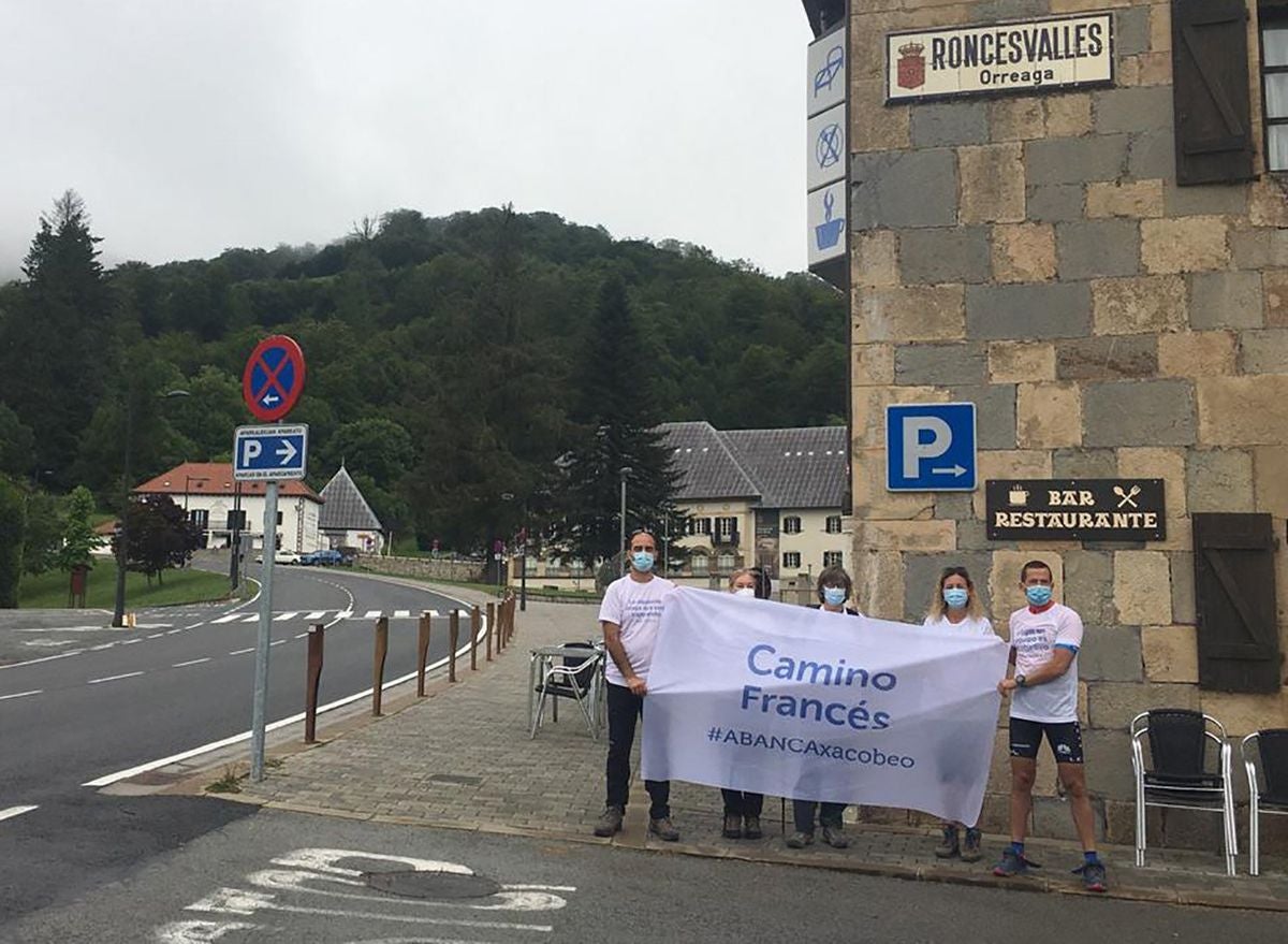 300 empleados de ABANCA emprenden el Camino de Santiago desde 13 tramos diferentes en apoyo al Xacobeo 21-22