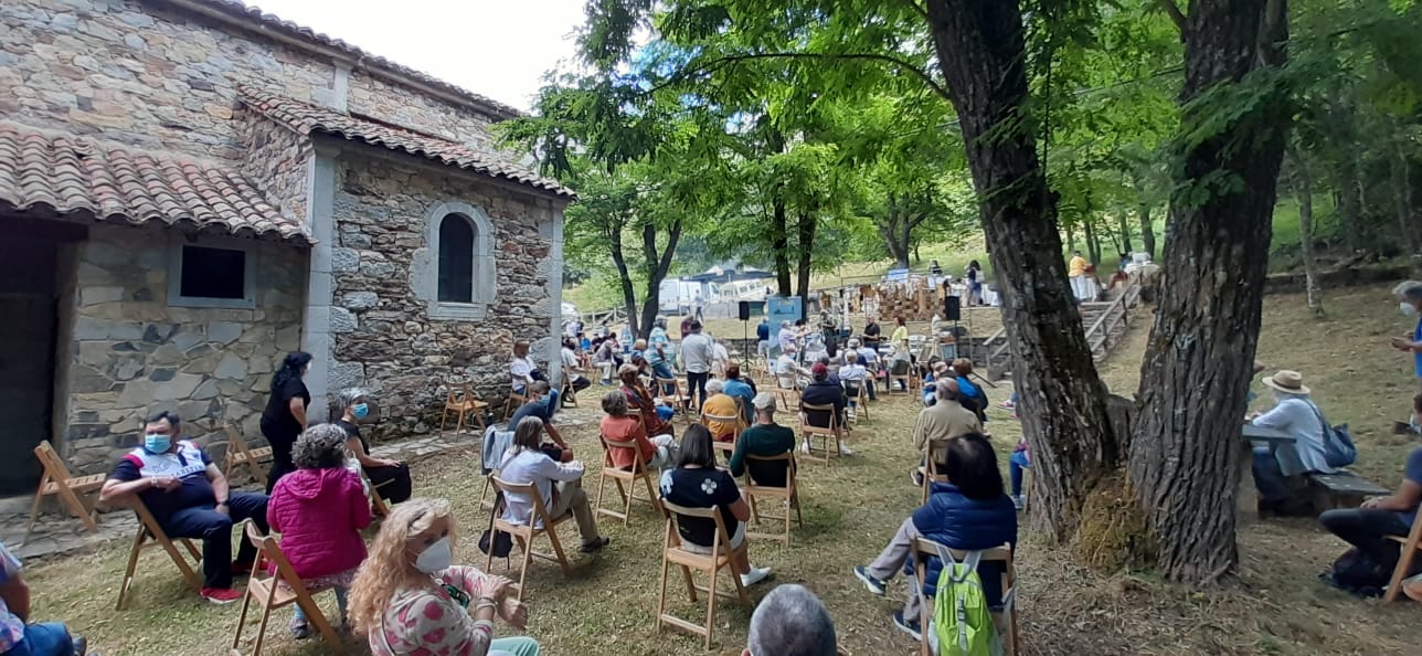 Imagen del acto en Crémenes.