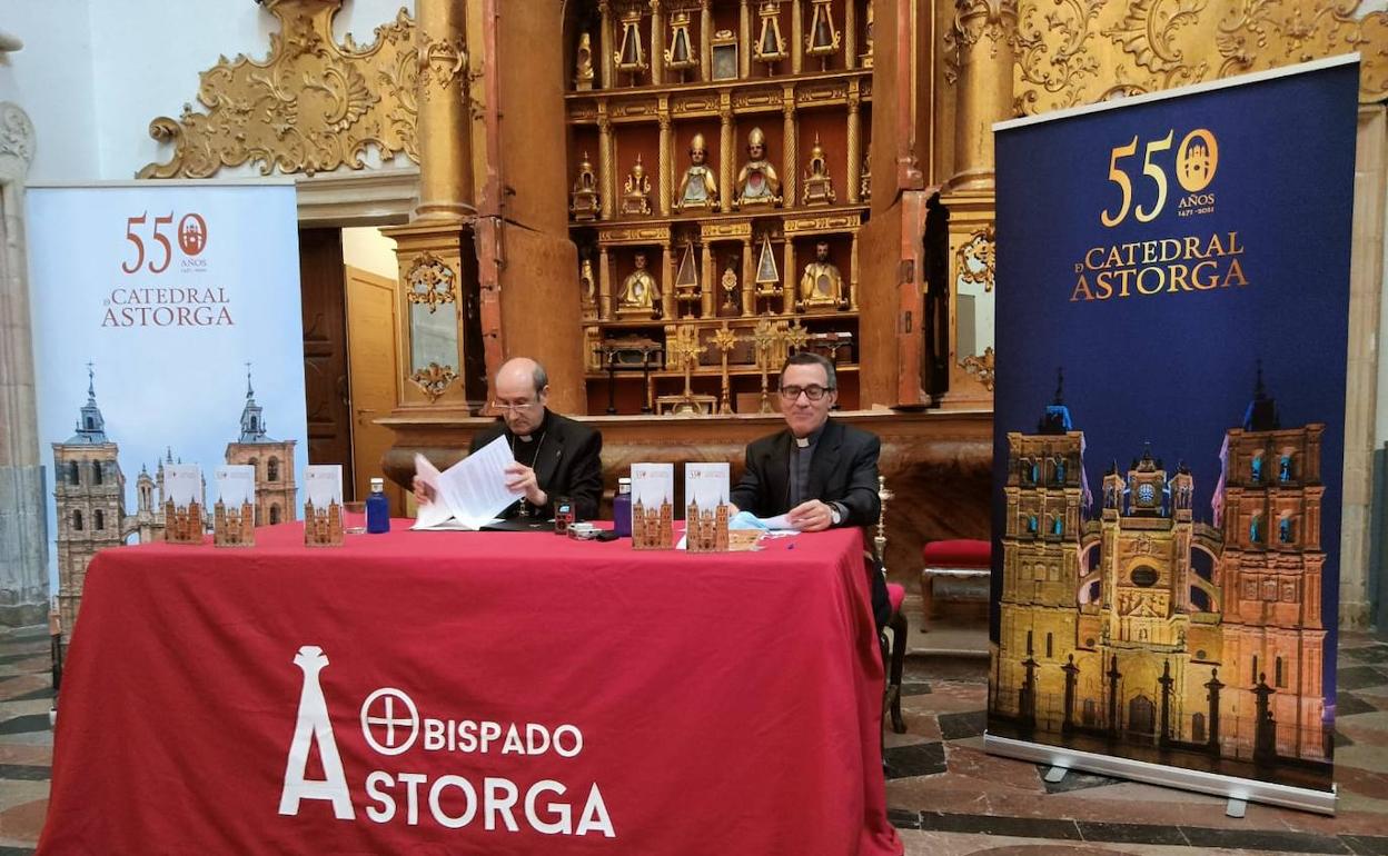 Imagen de la presentación de los actos en la Catedral de Astorga. 