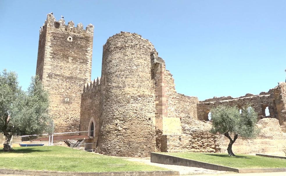 Imagen del castillo de Laguna de Negrillos. 