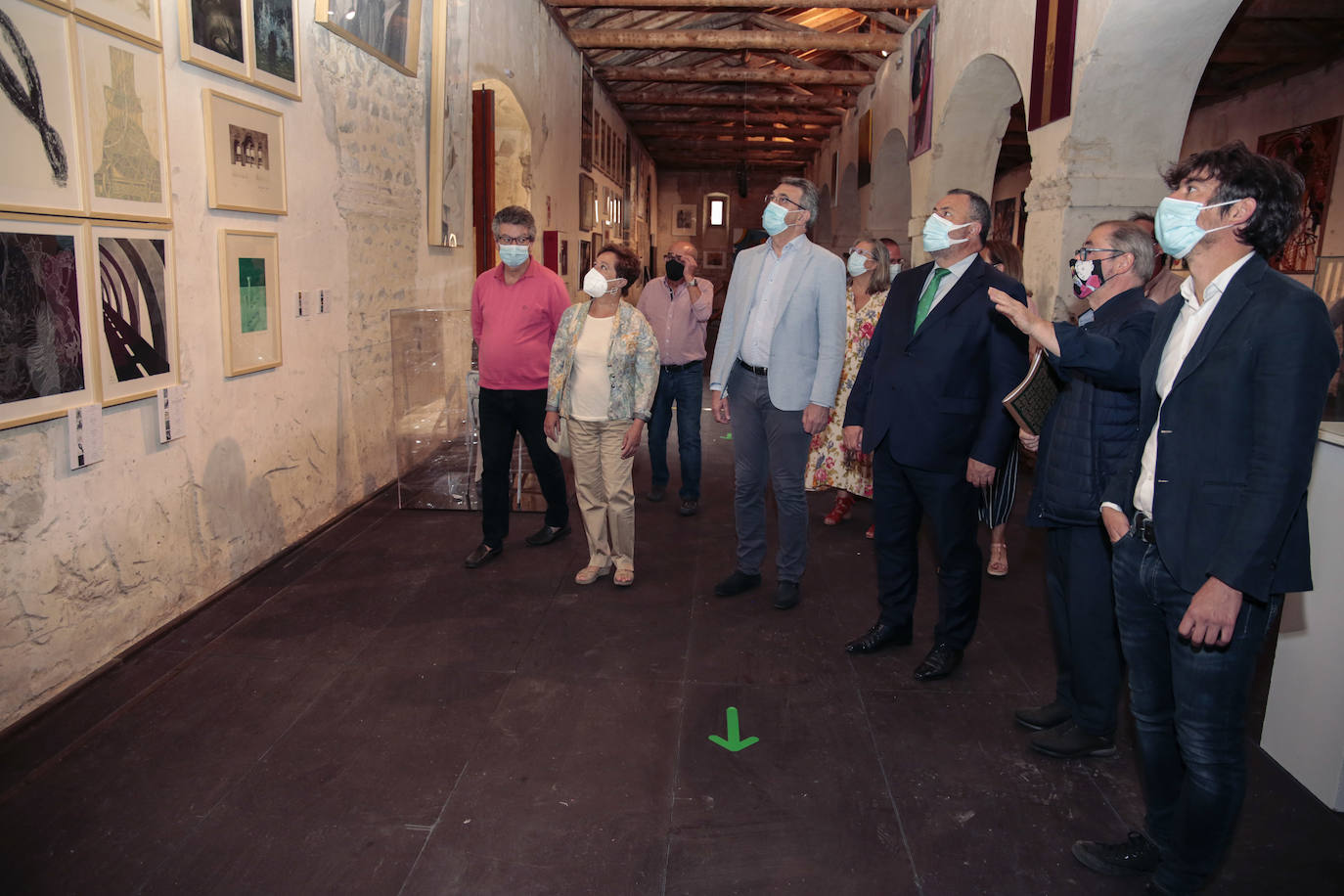 El presidente de la Diputación de León, Eduardo Morán, presenta la exposición 'Palimpsestos Creativos' ubicada en el Monasterio de Sandoval.