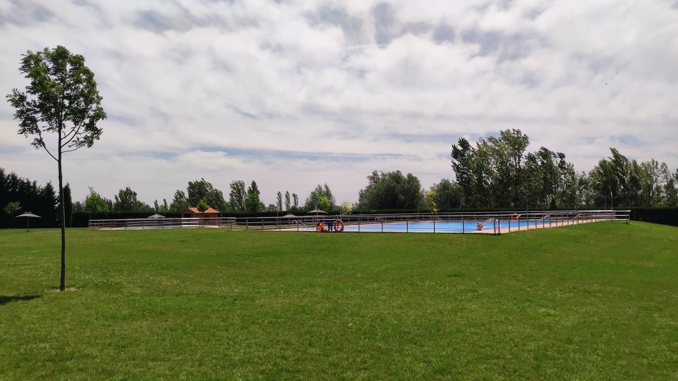 Las piscinas municipales de Gordoncillo son una alternativa veraniega para refrescarse