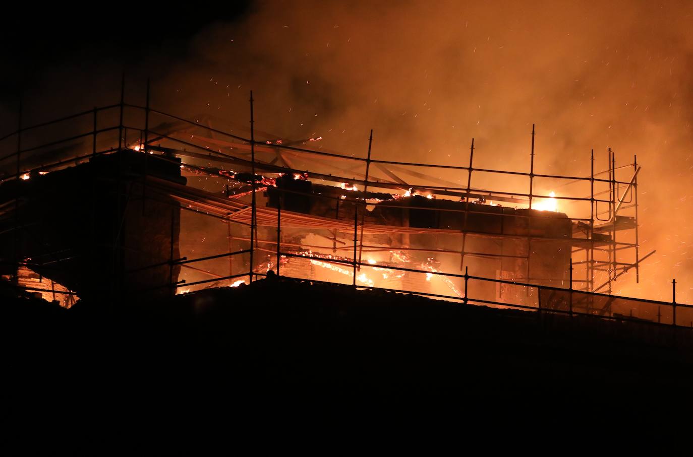 Incendio en el monasterio de la Virgen de Alconada en Ampudia. 