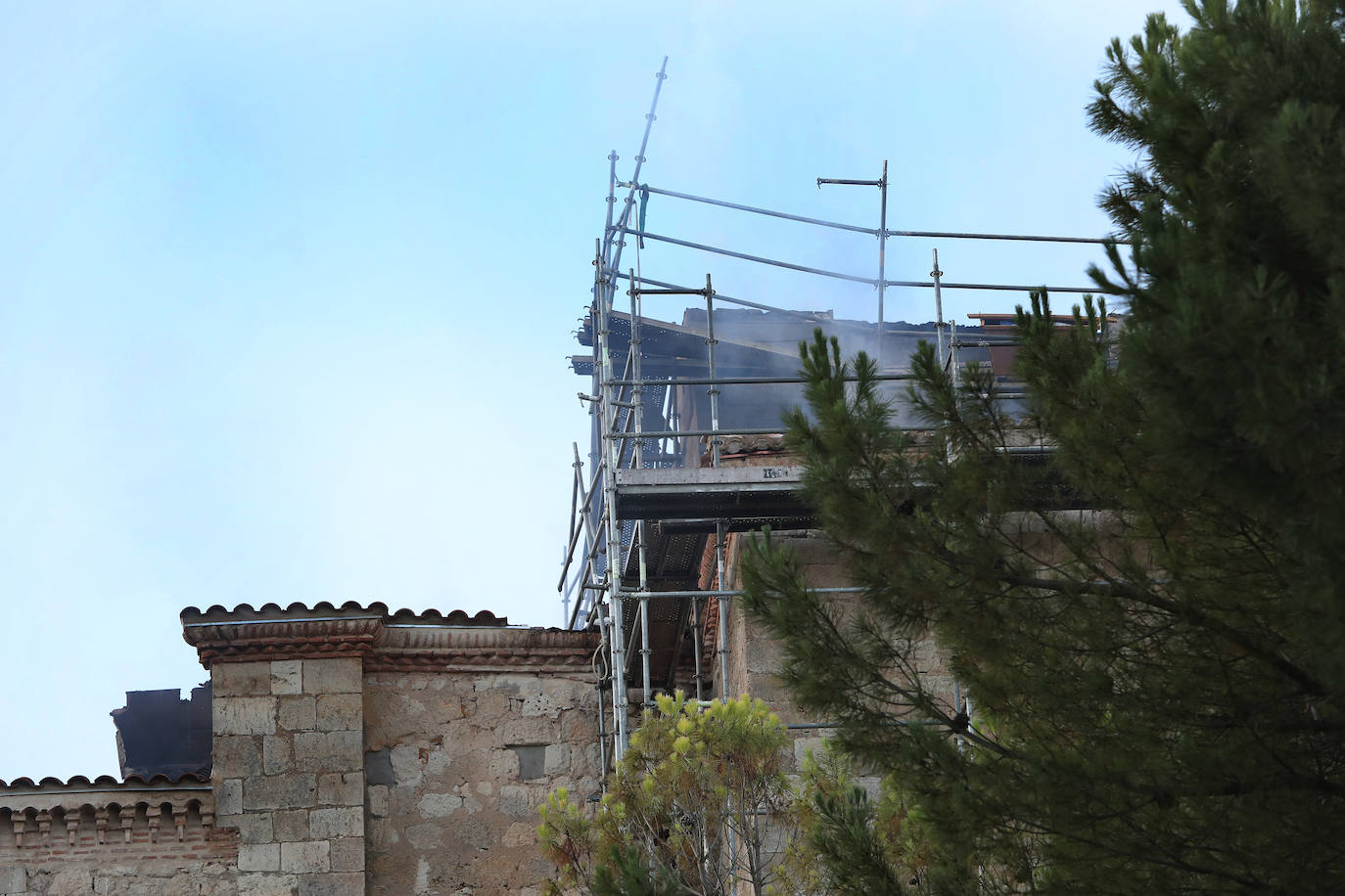 Incendio en el monasterio de la Virgen de Alconada en Ampudia. 