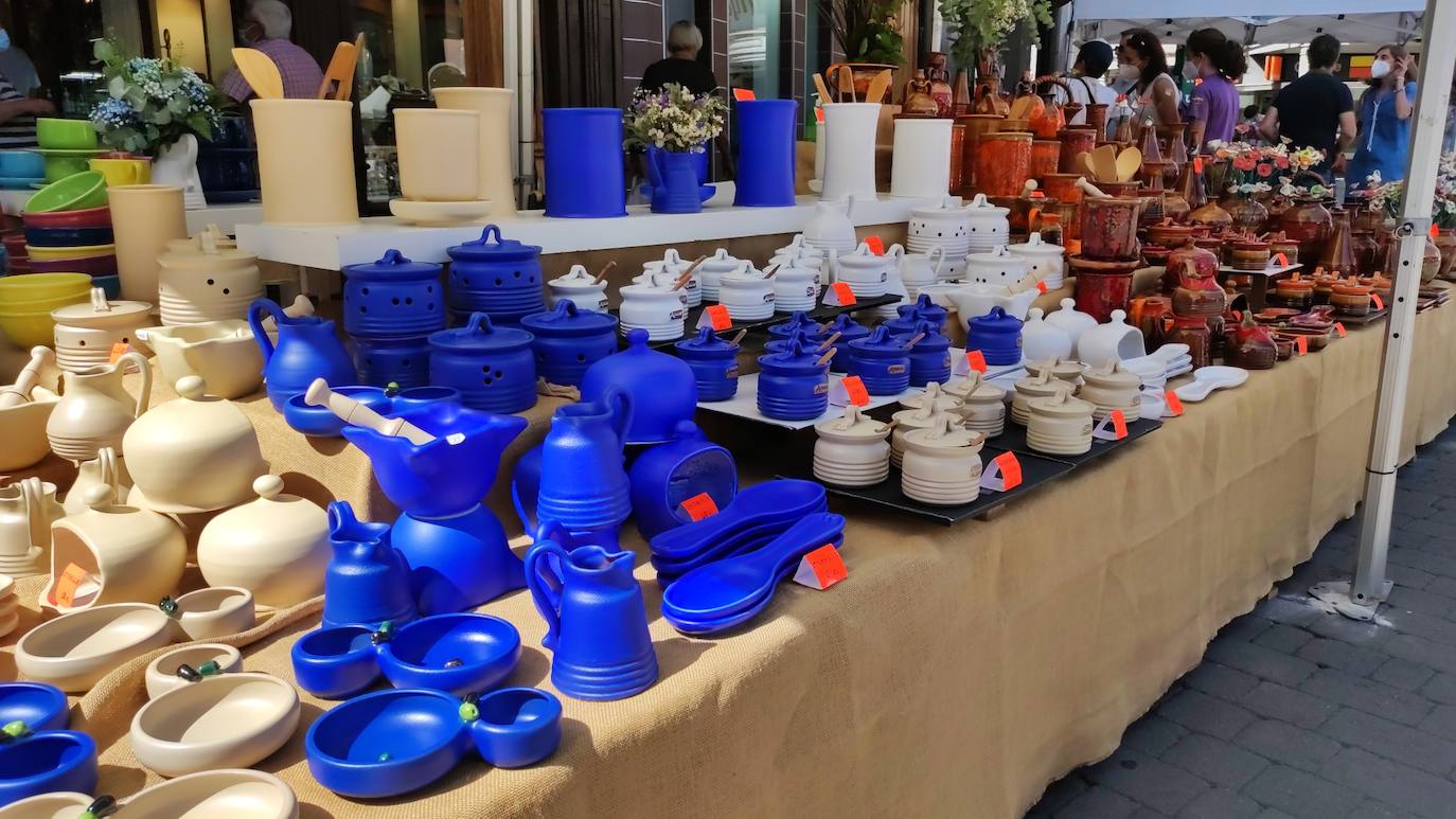 La feria artesana se celebra estos días en la ciudad leonesa.