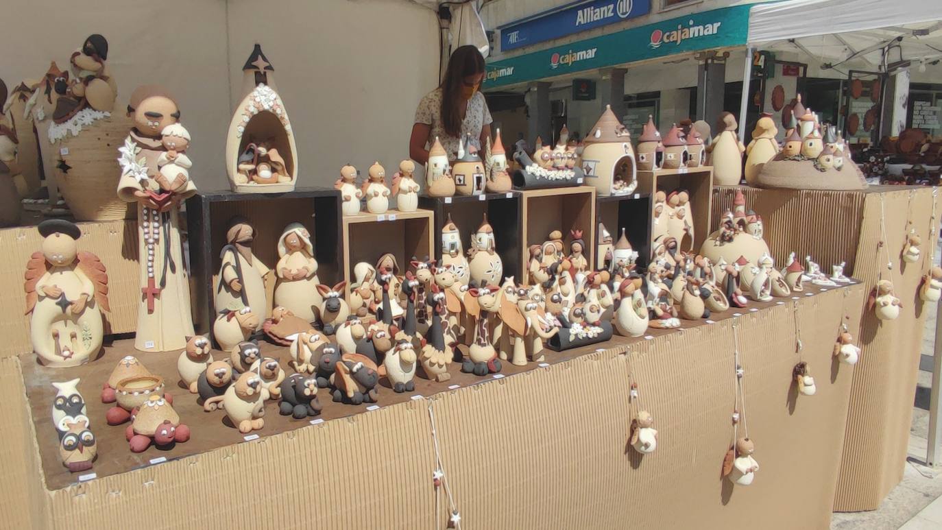 La feria artesana se celebra estos días en la ciudad leonesa.