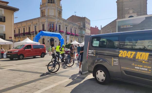 Galería. Los jóvenes han cruzado Europa en un proyecto solidario. 