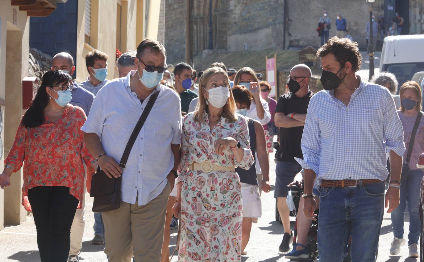 Fotos: Visita de Ana Pastor a Villafranca del Bierzo