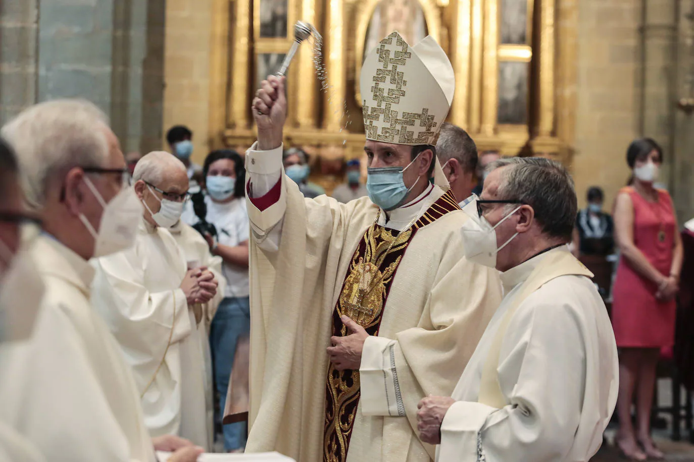 El obispo ha celebrado una misa donde ha puesto en valor al templo diocesano.