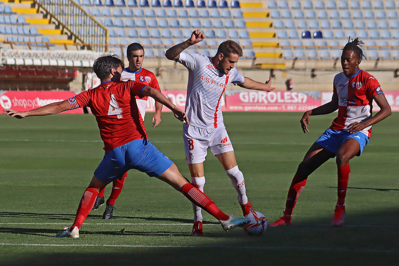 El conjunto leonés disputó su sexto y penúltimo amistoso de pretemporada ante el UD Llanera en el Reino de León.
