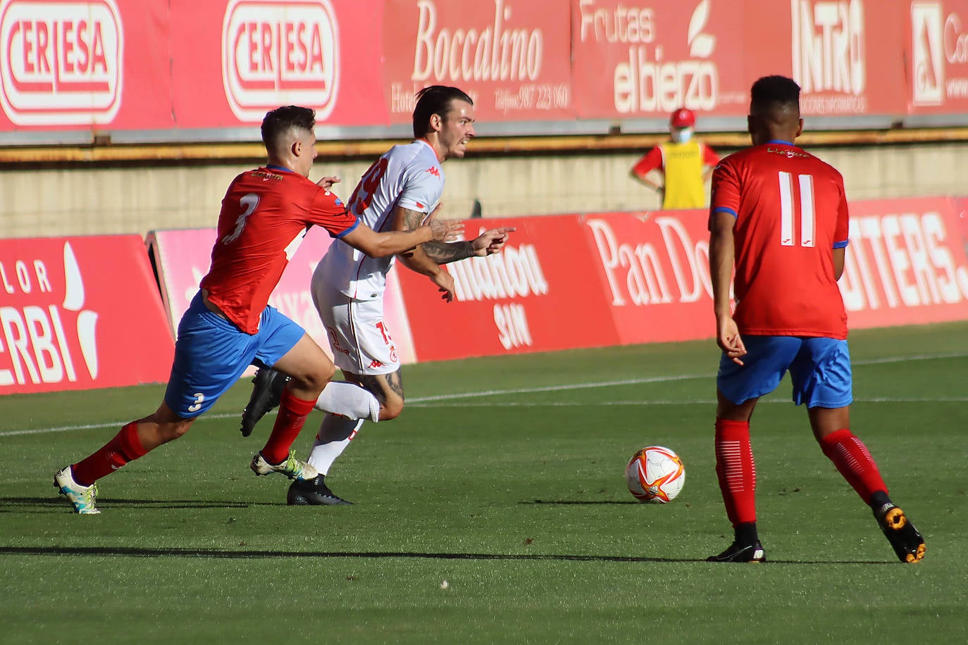 El conjunto leonés disputó su sexto y penúltimo amistoso de pretemporada ante el UD Llanera en el Reino de León.