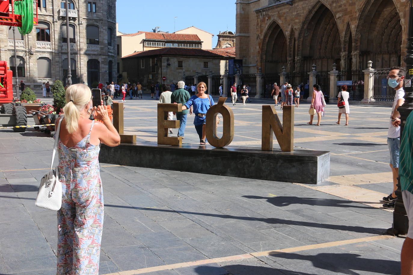 Los monumentos, la gastronomía y un ambiente especial atrapan a los turistas que visitan León y que ya piensan en repetir