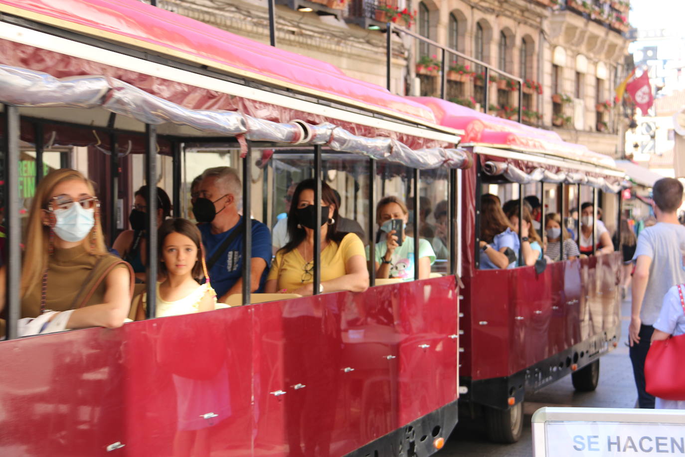 Los monumentos, la gastronomía y un ambiente especial atrapan a los turistas que visitan León y que ya piensan en repetir