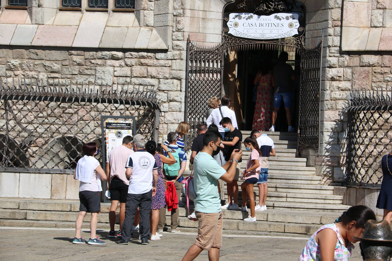 Los monumentos, la gastronomía y un ambiente especial atrapan a los turistas que visitan León y que ya piensan en repetir