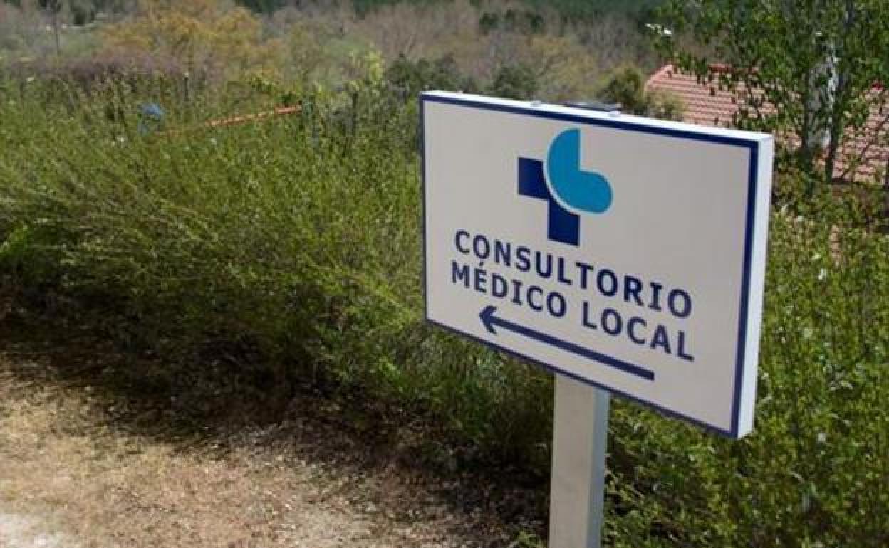 Cartel indicando un consultorio médico local.