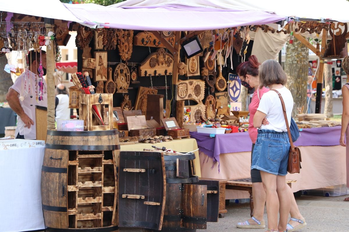 La localidad facundina celebra este fin de semana su XIX Encuentro de Juglares que llena de color y diversión las calles de la ciudad.