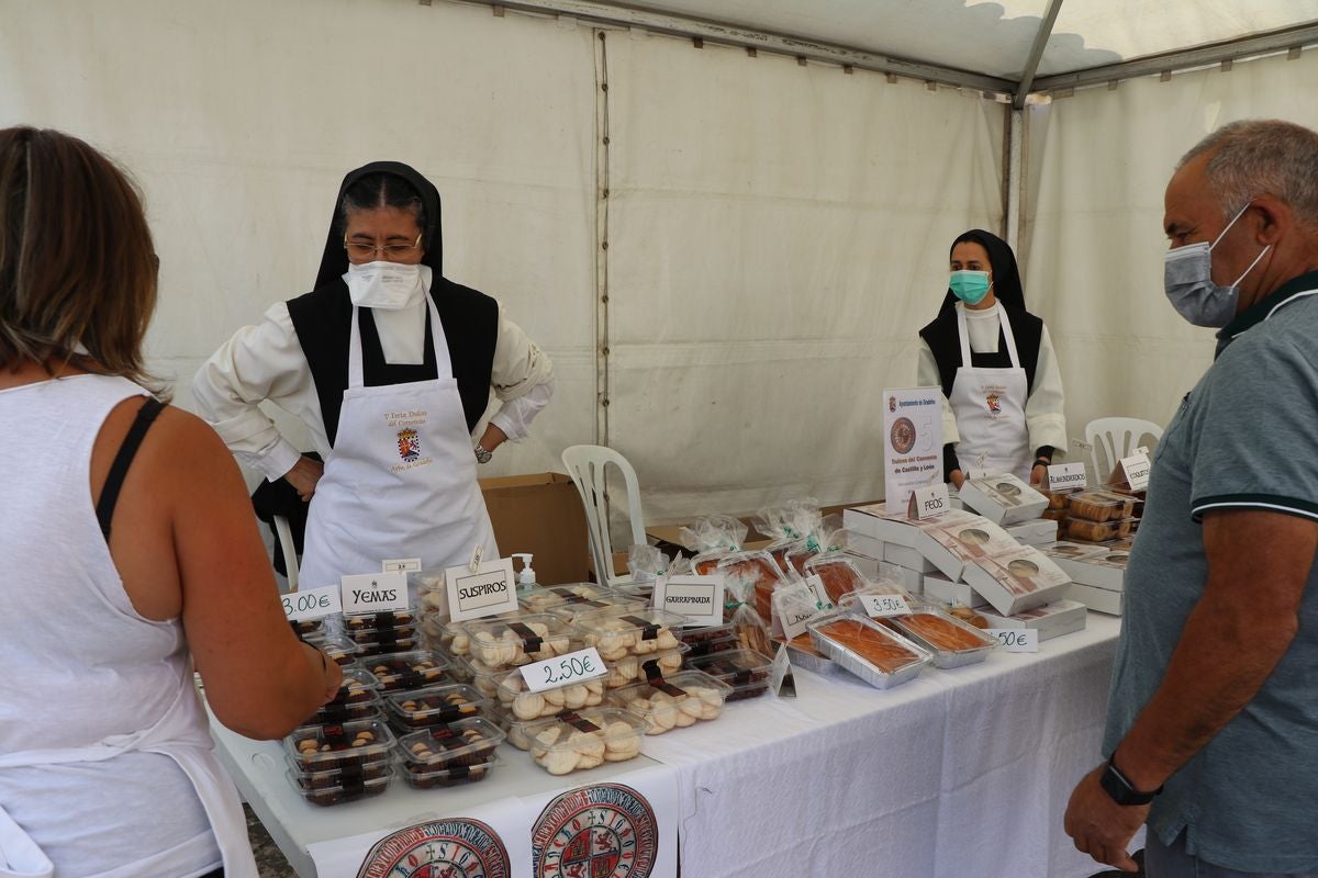 Gradefes ha celebrado la V edición de la feria Dulces del convento de Castilla y León.