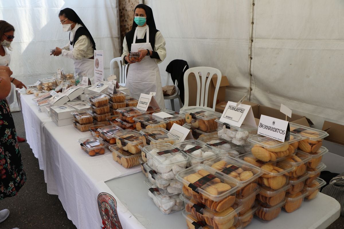 Gradefes ha celebrado la V edición de la feria Dulces del convento de Castilla y León.