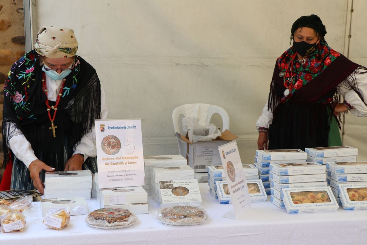 Gradefes ha celebrado la V edición de la feria Dulces del convento de Castilla y León.