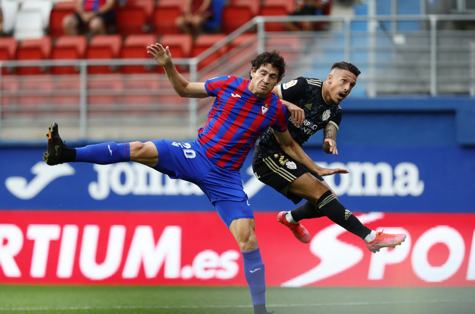 El conjunto berciano se ha enfrentado al Eibar en Ipurúa en la segunda jornada de campeonato liguero