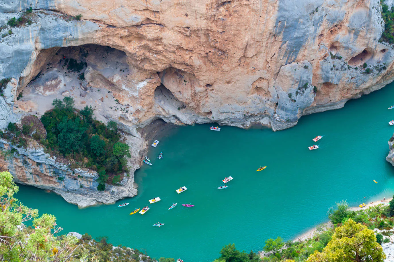 7. GORDES DU VERDON - Provenza, Francia. 