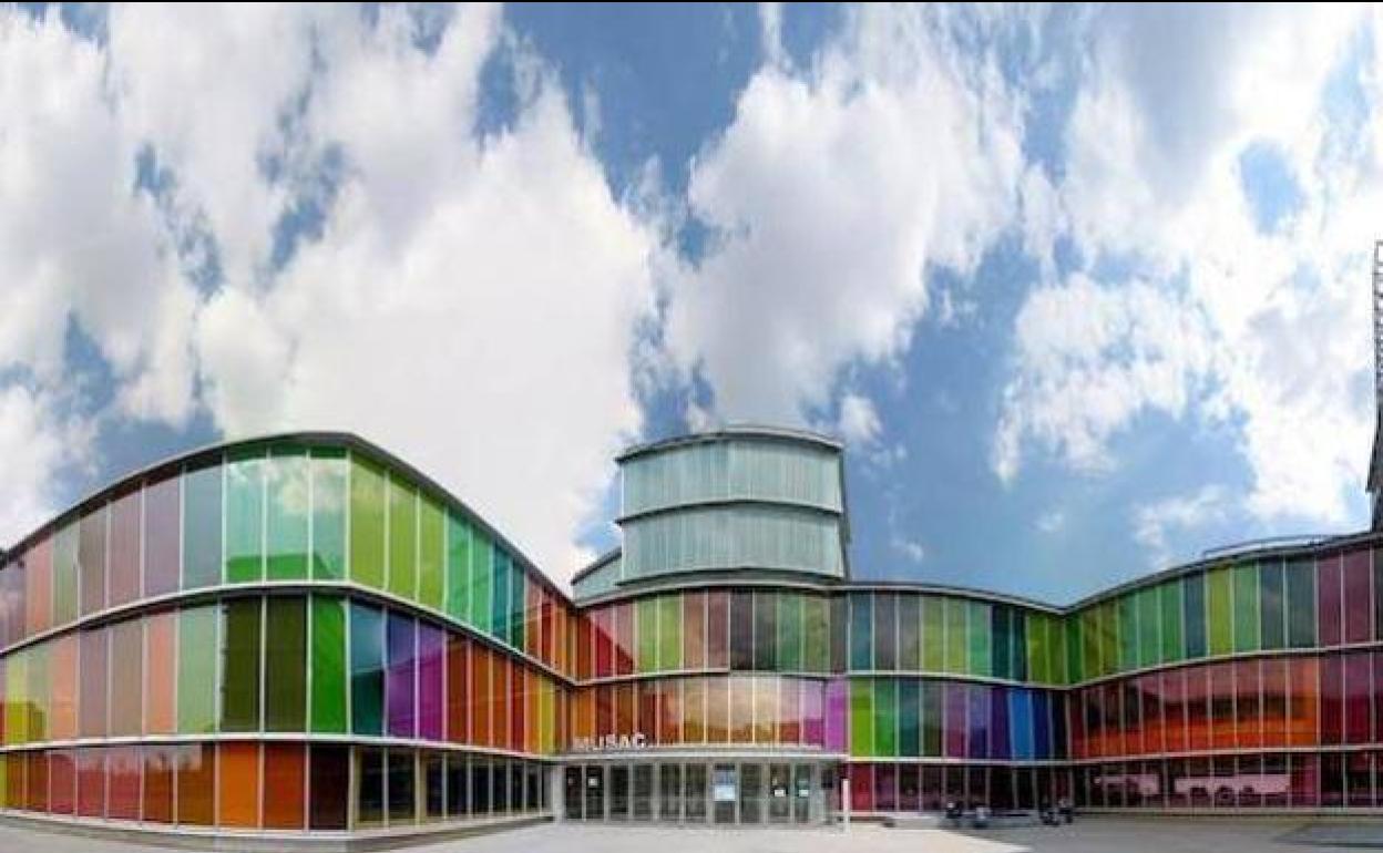 Fachada principal del Musac.