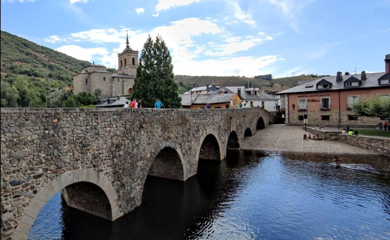 Playa fluvial de Molinaseca.