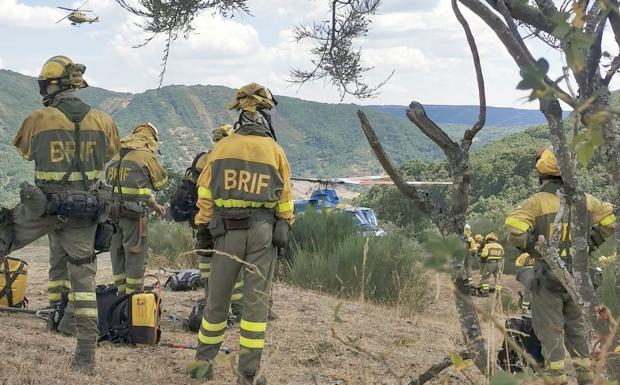 Imagen principal - Extinción del fuego de Boca de Huérgano.