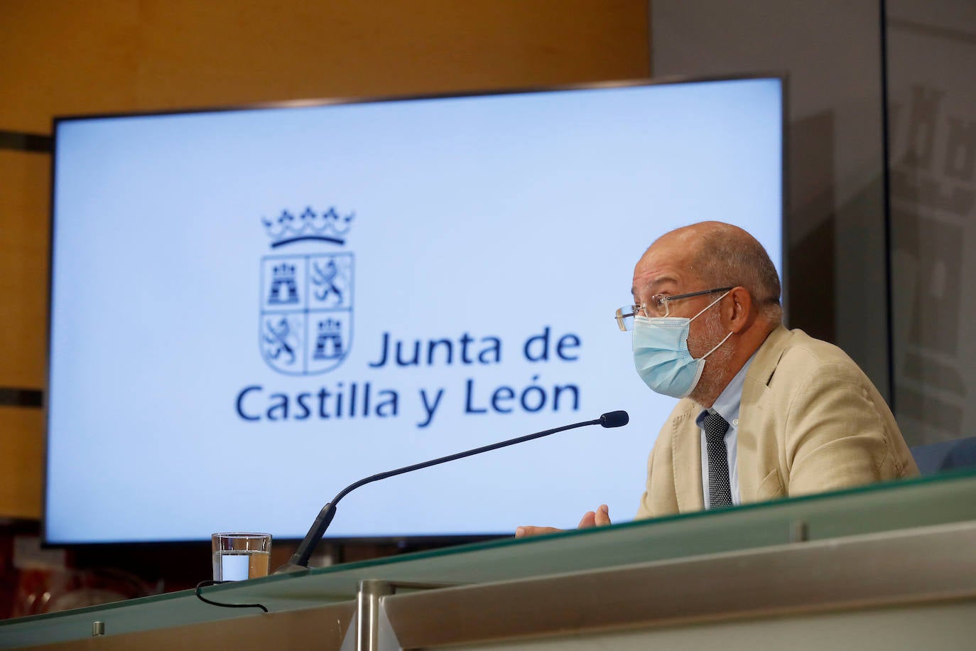 El vicepresidente, portavoz y consejero de Transparencia, Ordenación del Territorio y Acción Exterior, Francisco Igea, comparece en rueda de prensa posterior al Consejo de Gobierno