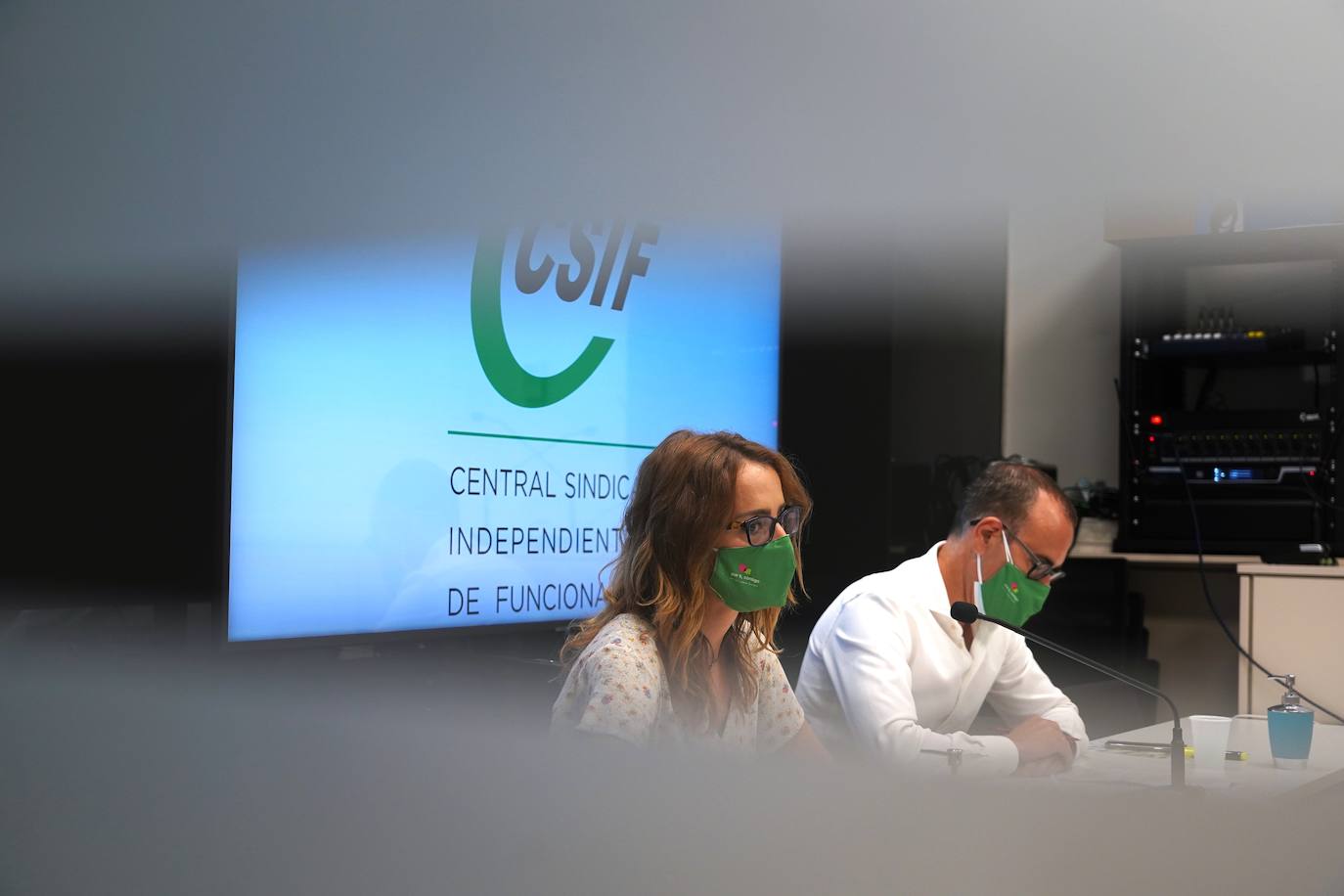 Isabel Madruga, presidenta del sector autonómico de Educación de CSIF Castilla y León, y Mariano González, responsable de negociación del sector, valoran el inicio del curso escolar 2021/2022.