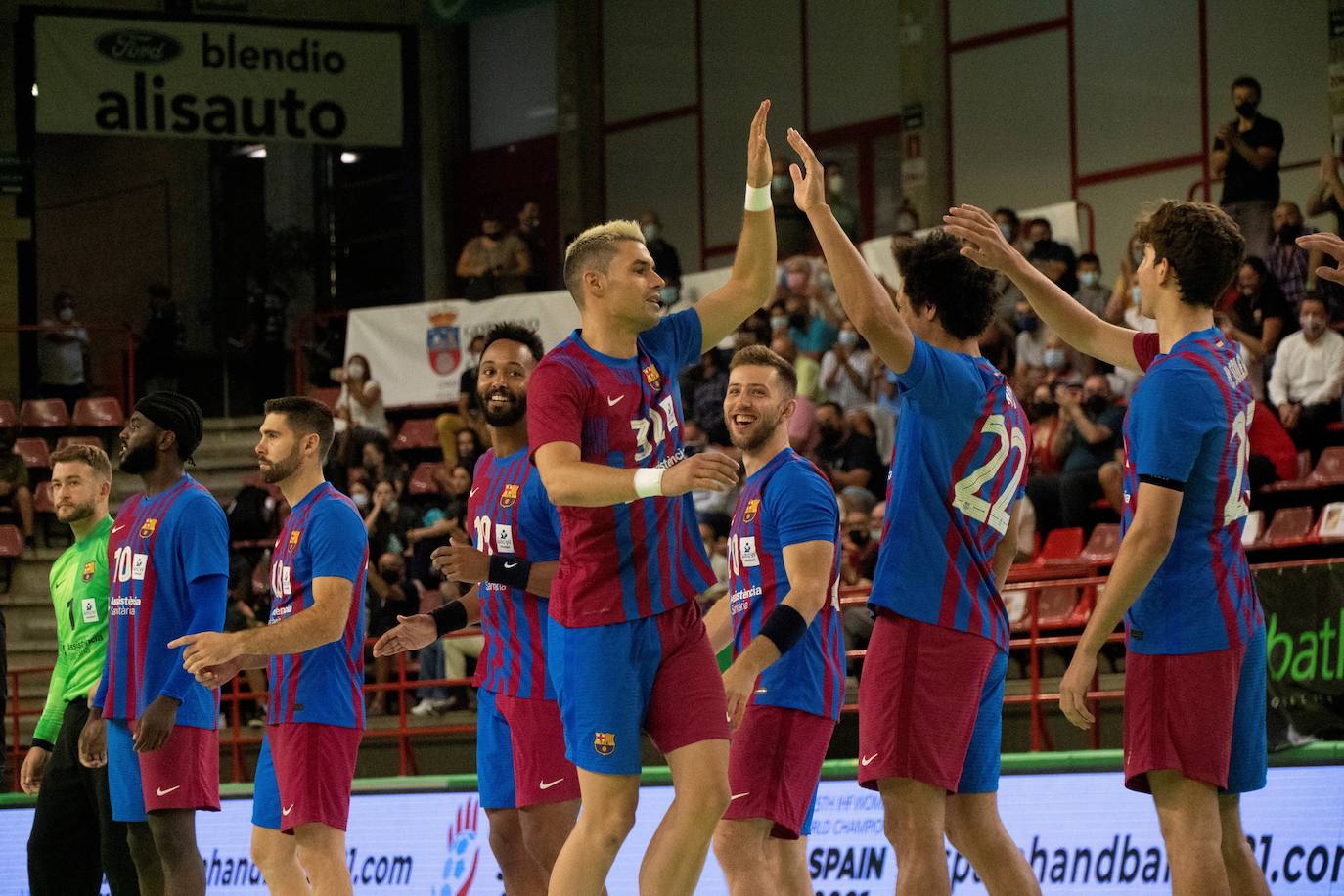 El conjunto marista plantó cara y puso contra las cuerdas al Barça, pero acabó cayendo ante el gran favorito en la Supercopa de España.