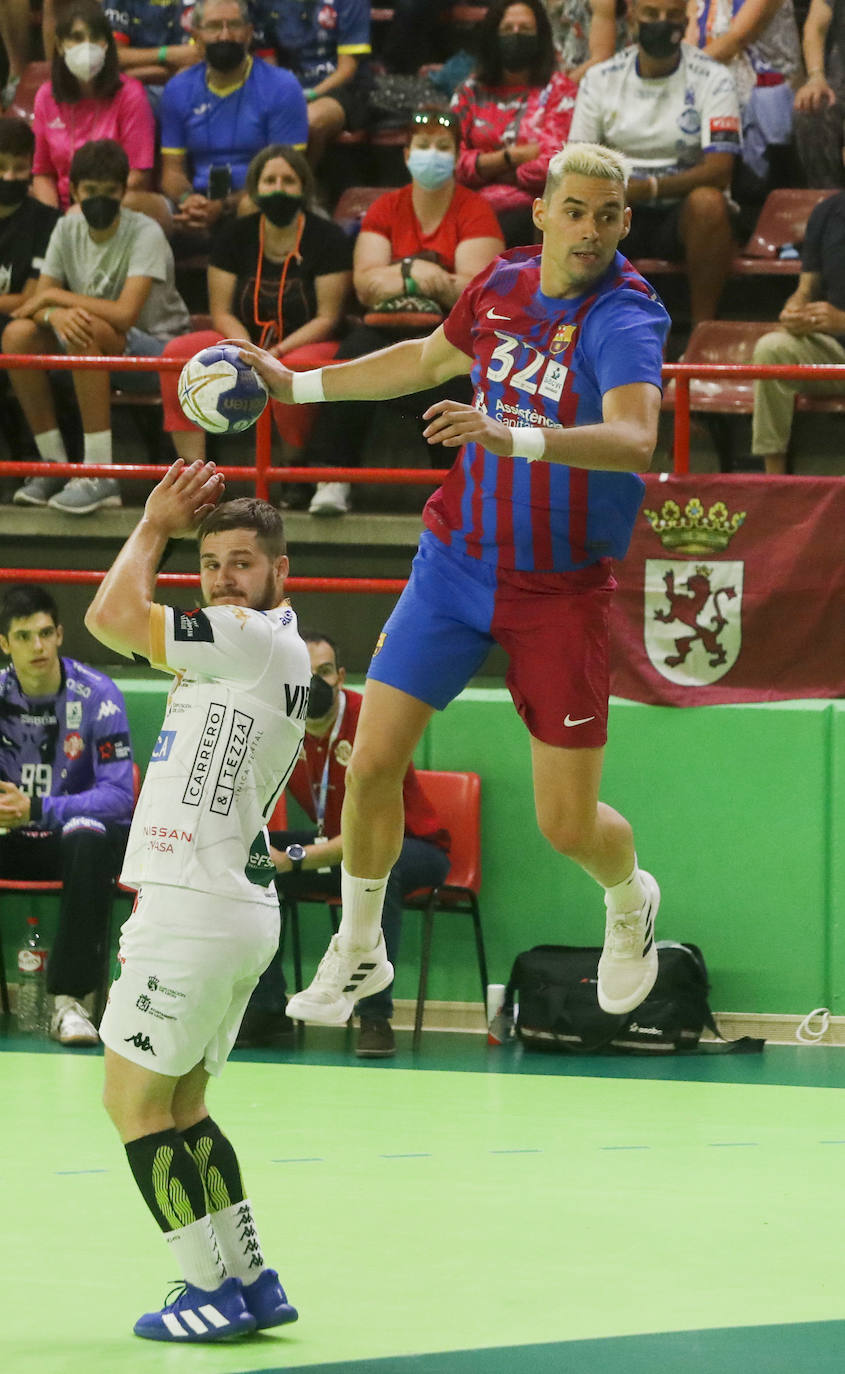 El conjunto marista plantó cara y puso contra las cuerdas al Barça, pero acabó cayendo ante el gran favorito en la Supercopa de España.