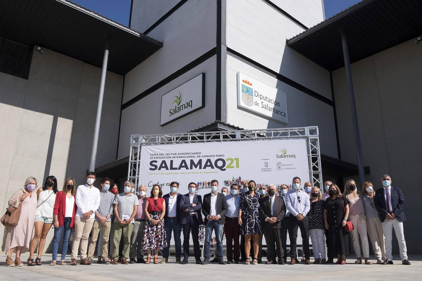 El secretario general del PSOE de Castilla y León ha visitado este evento y considera al sector agrícola «un pilar para la creación de empleo»