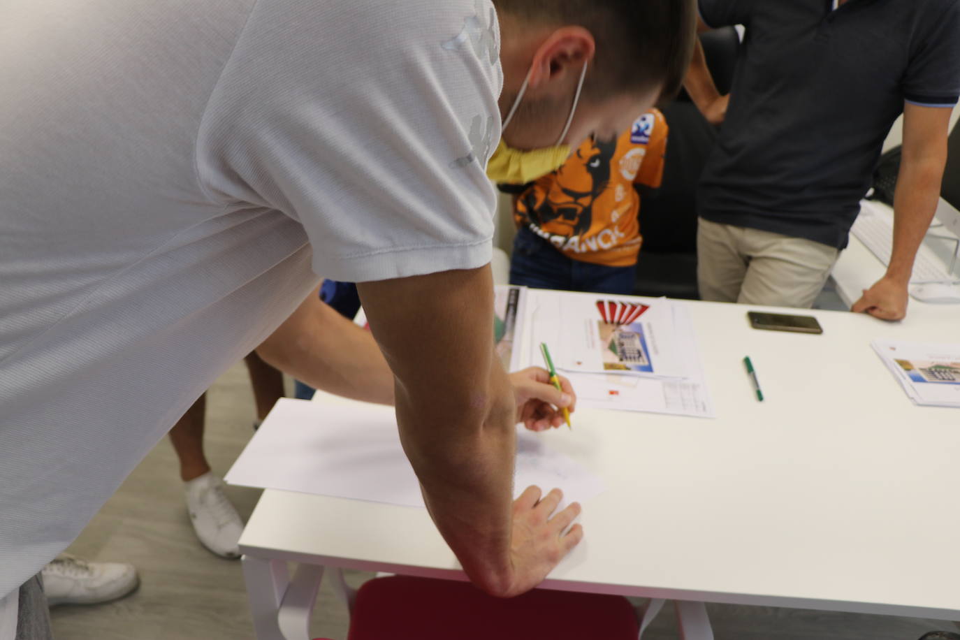 De izquierda a derecha, Jocinovic, Milosavljevic y Šoljić.