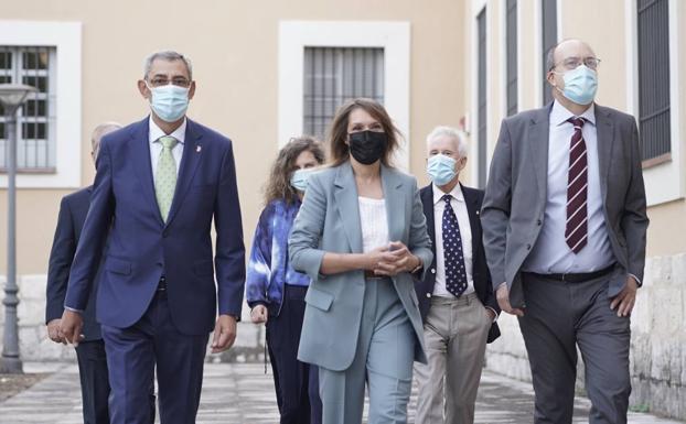 La vuelta al cole se inicia este 10 de diciembre en León; en la imagen, la consejera de Sanidad, Rocío Lucas.